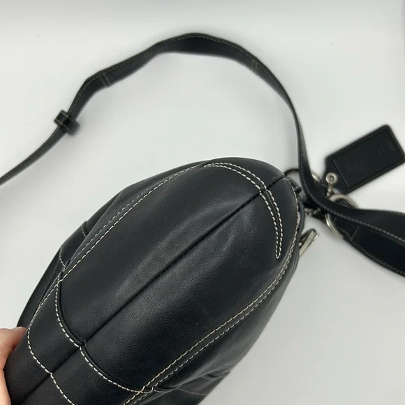 Coach H05Q-1452 Vintage Soho Slim Duffle Shoulder Crossbody Bag Black EUC - Picture 10 of 15